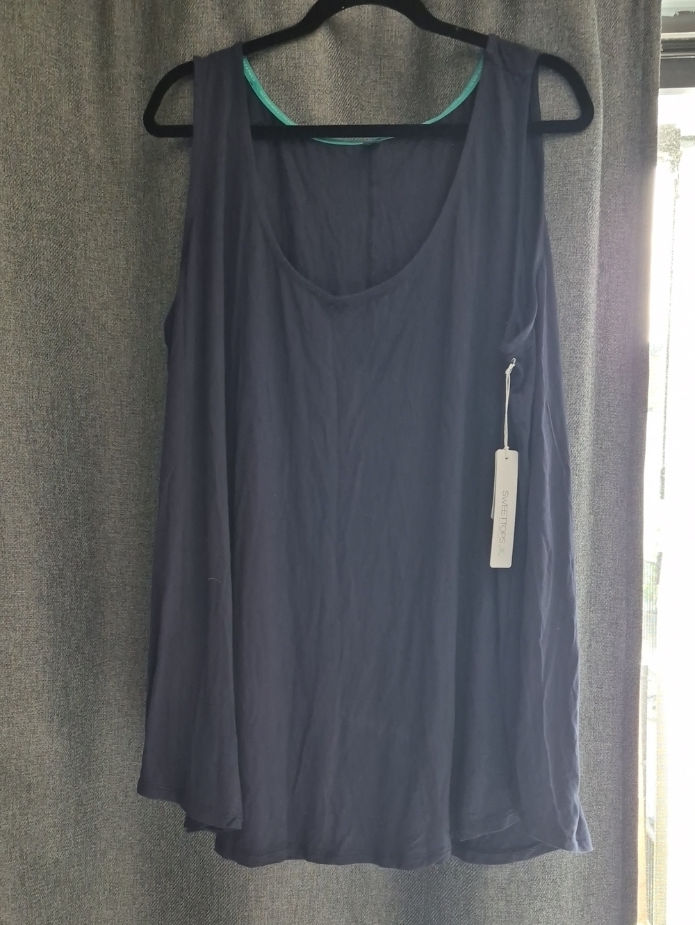 Navy Sleeveless Swing Tank Top - Women's Casual Layering Tee